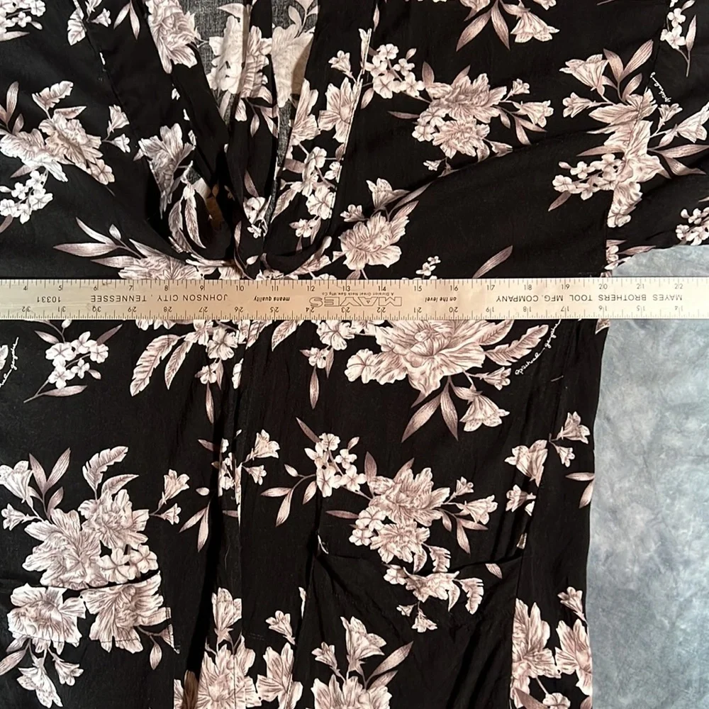 Spiritual Gangster Maya Floral Print Kimono, black and white, sz. OS - Picture 10 of 16